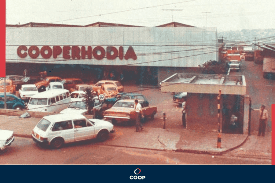 Retrospectiva Coop 70 Anos Foto Antiga Cooperhodia 1976