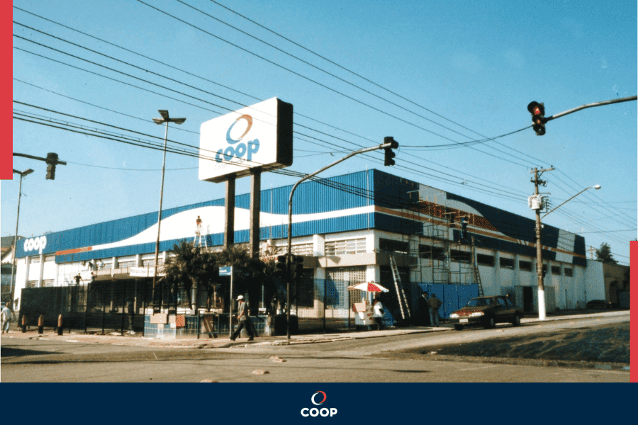 Retrospectiva Coop 70 Anos Unidade Coop moderna